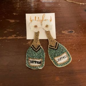 Champagne earrings NWT